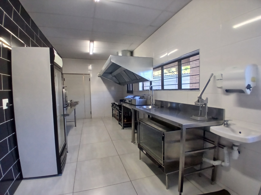 Commercial Property for Sale in Oos Einde North West